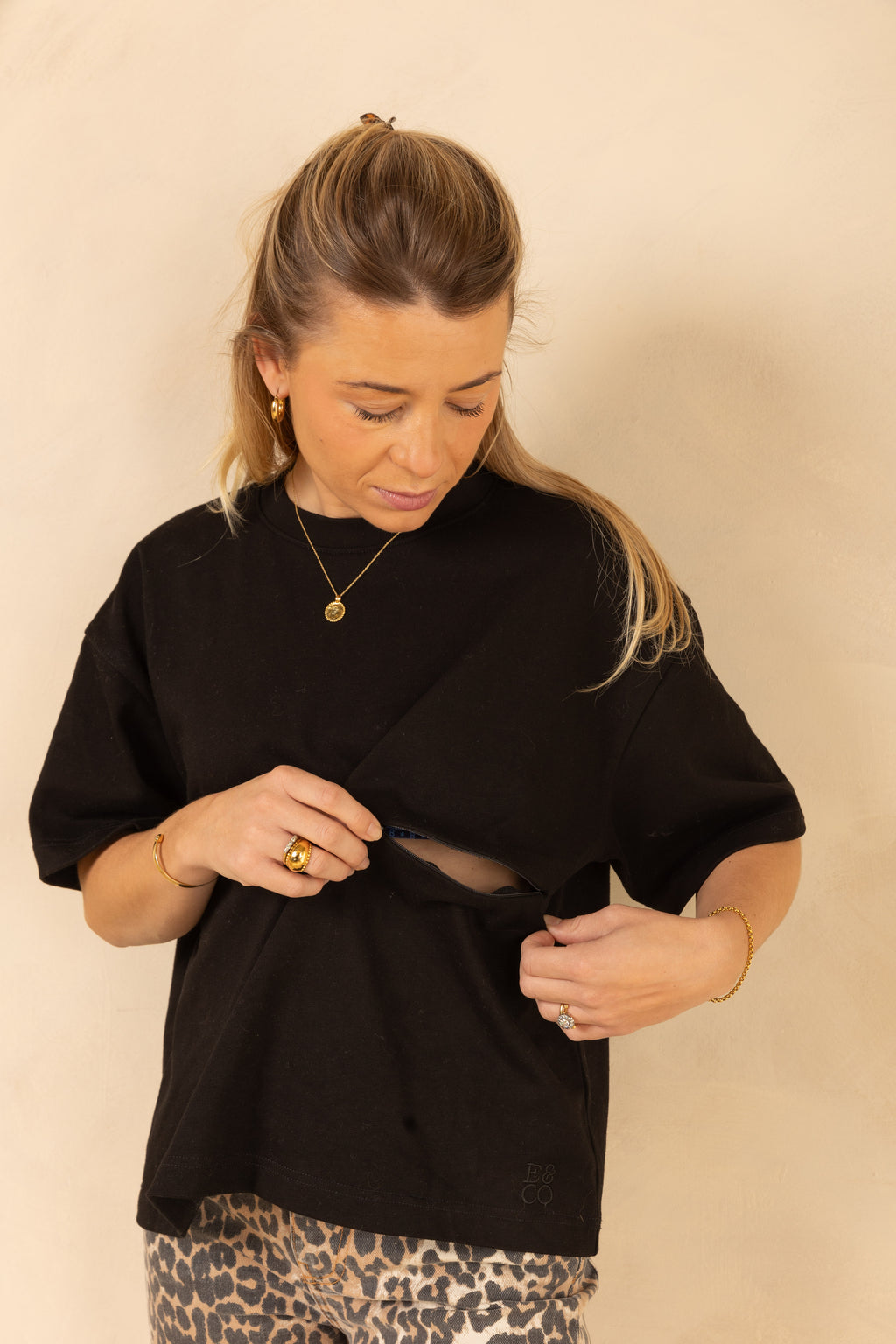 Breastfeeding Friendly Zip Access T-Shirt - Black