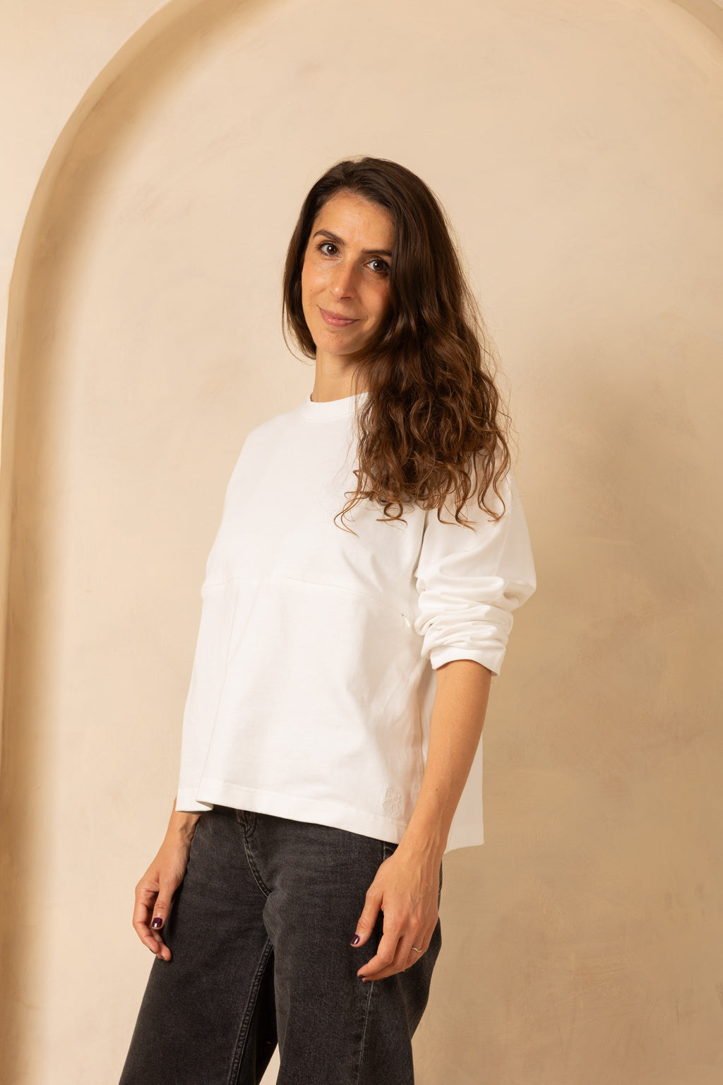 Breastfeeding Friendly Zip Access Longsleeved Top - White